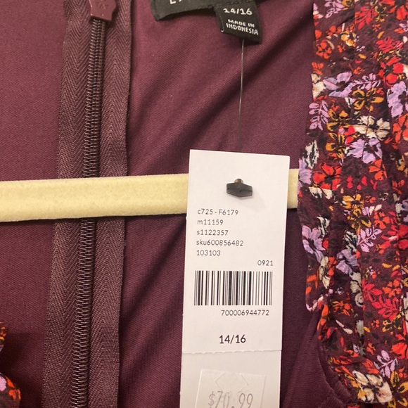 Multi-colored dress - Picture 2 of 2